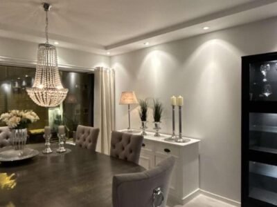 Cityscape Retreat – Central and modern apartment