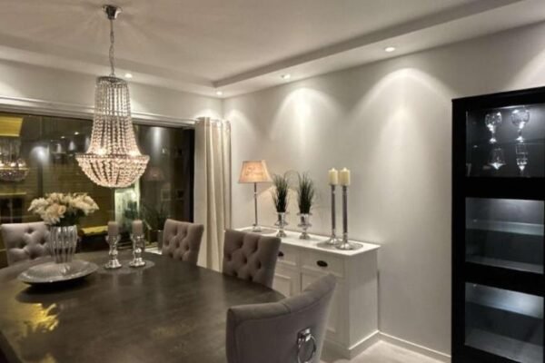 Cityscape Retreat – Central and modern apartment