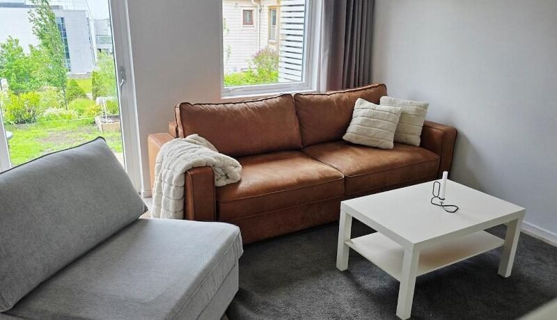 Modern City Apartment with garden and view