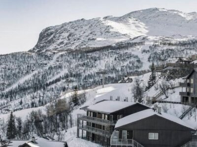 Ski in-Ski out with Sauna and Modern Mountain Comfort