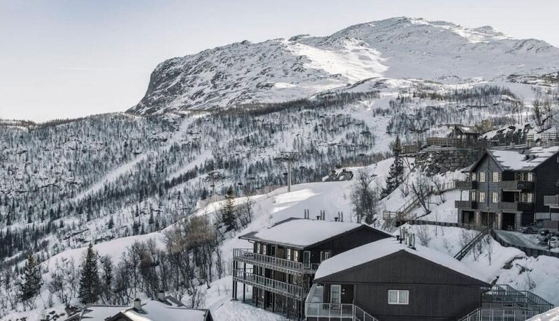 Ski in-Ski out with Sauna and Modern Mountain Comfort