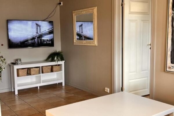 Bright & Central Seawalk Studio