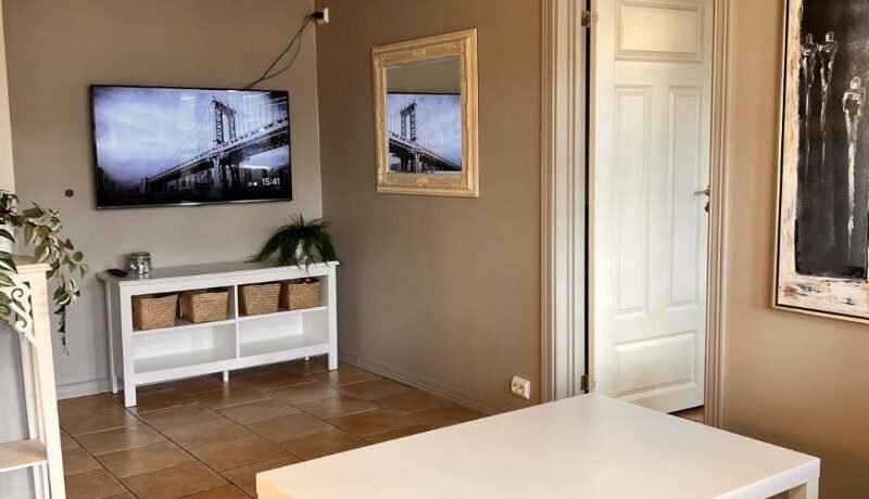 Bright & Central Seawalk Studio