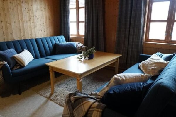 31 – Idarbua, real fisherman’s cabin in Lofoten