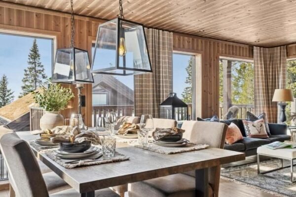 Large family cabin at Hafjell with ski in-ski out