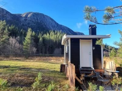 Hjortebu i naturskjønne omgivelser