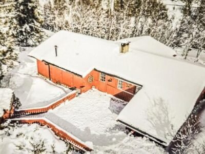 Cabin With Terrace And Mountain Views In Tuddal