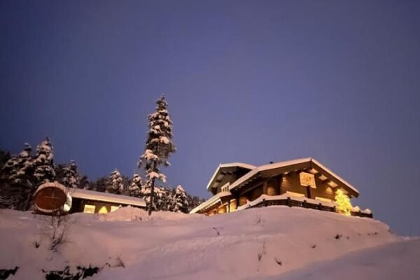 Luster Lodge