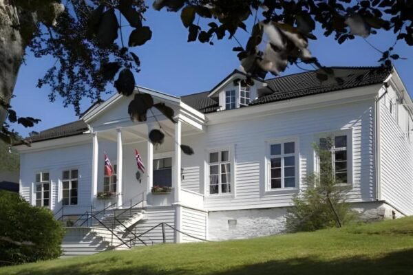 Fjordslottet Hotel