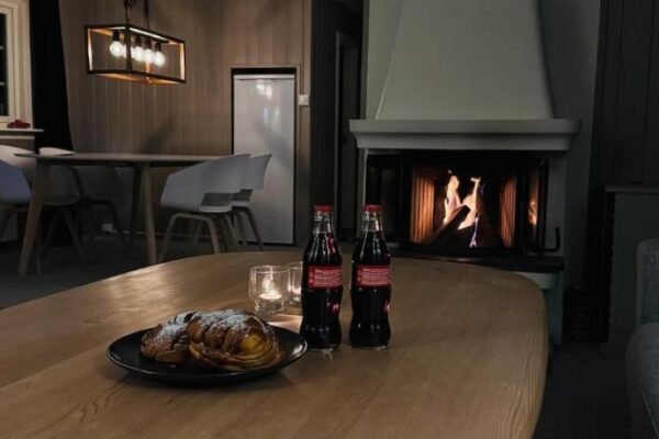 Cozy cabin in the middle of peaceful surroundings