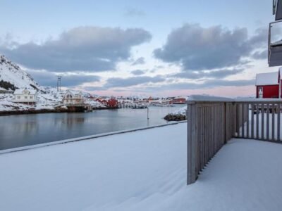 Seaside apartment in Ballstad