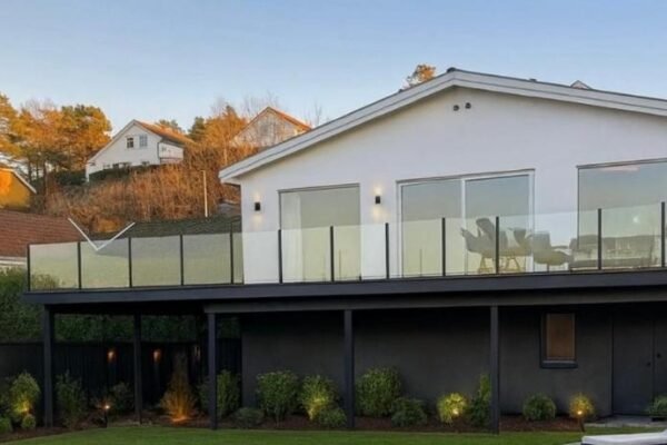 Helt ny leilighet nær Strand og rideklubb!