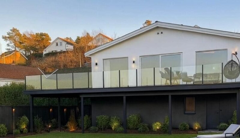 Helt ny leilighet nær Strand og rideklubb!