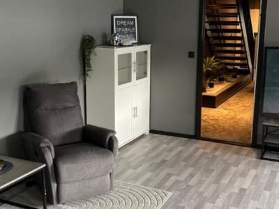 Beautiful large apartment with beautiful sea view