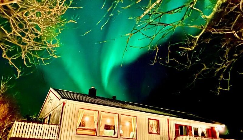 House by the sea, Ballstad Lofoten