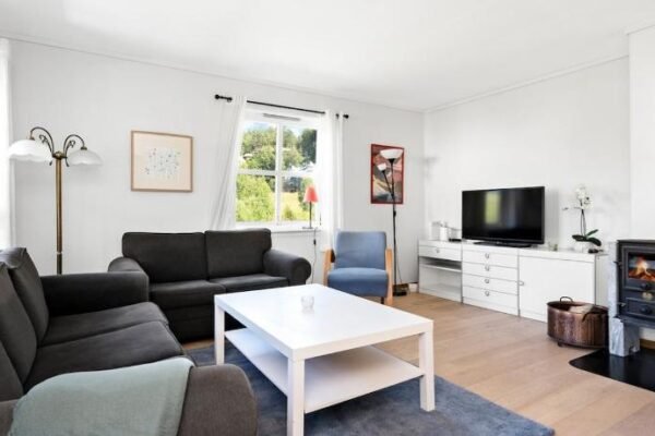 Family-friendly, spacious apartment, parking