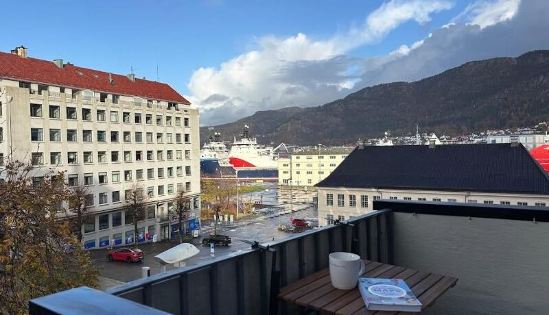 Corner apartment with balcony in Bergen
