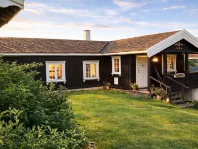 Smie pa sjarmerende og historisk gard