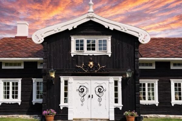 Eventyrlig Tømmerhytte pa Gardstun