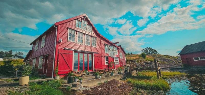 Fjordside Boathouse Hardanger