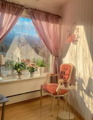 Stylish &laquo;Pink&raquo; apartment in the middle of Voss