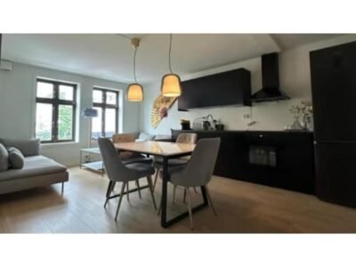 Deluxe central 2 bedrooms with view and underground garage