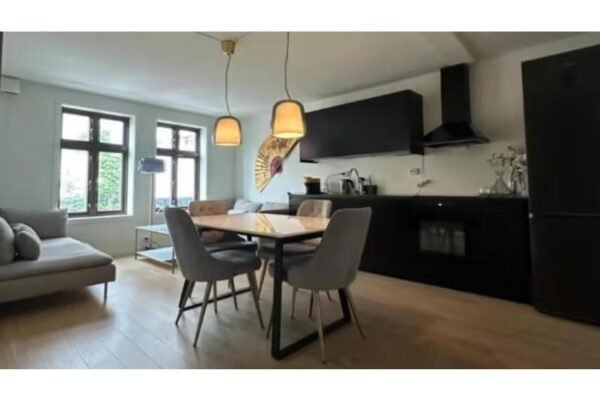 Deluxe central 2 bedrooms with view and underground garage
