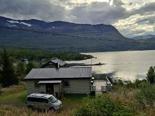 person holiday home in Grovfjord