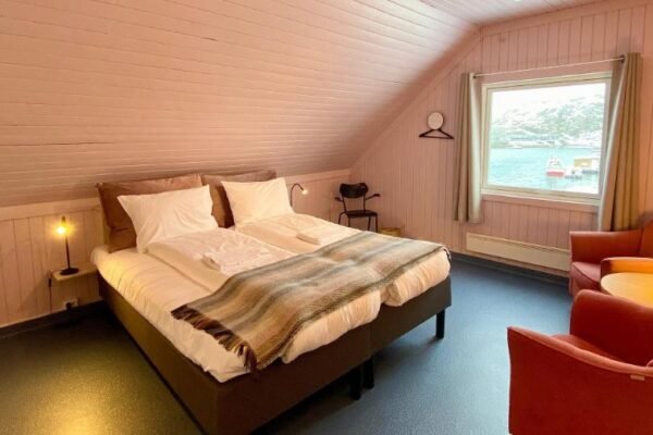 Nøtnes Midnattsol Guesthouse Skrova