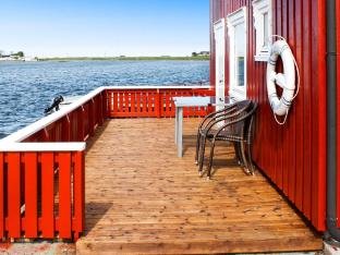 person holiday home in Brekstad