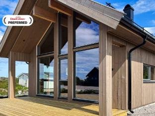 person holiday home in Averoya