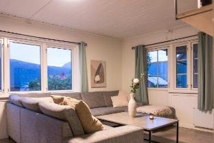 Stylish 2BR Stay in the Heart of Tromsø