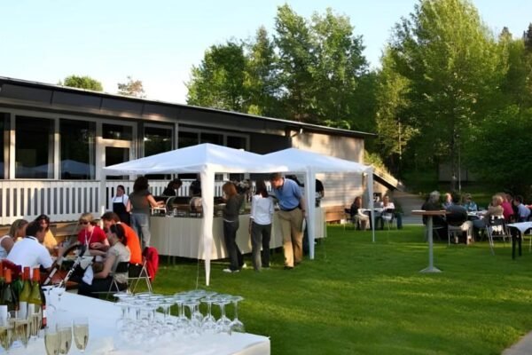Vesterland Feriepark Hytter, hotell og leikeland