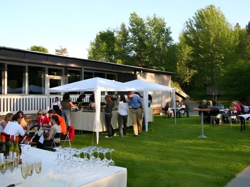 Vesterland Feriepark Hytter, hotell og leikeland