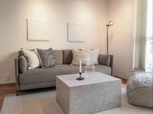 Spacious apartment right in the city centre