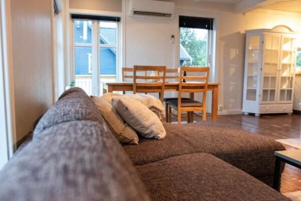Cozy | Modern | Scenic view