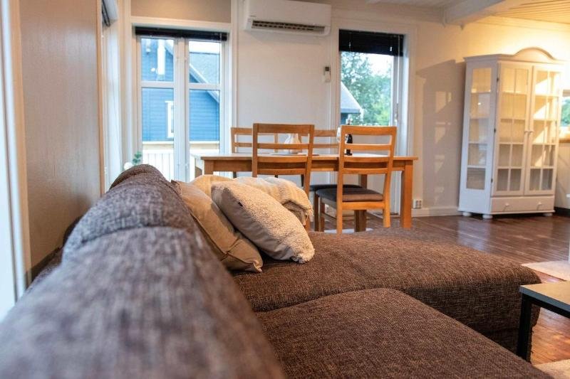 Cozy | Modern | Scenic view